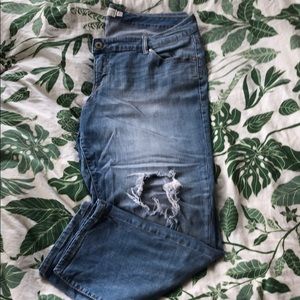 5/$30 Light Wash Torrid Ripped Jeans
